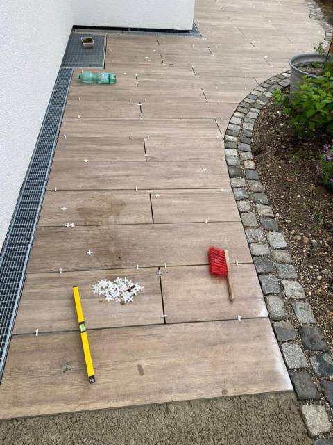 Tlakovanje i uređenje površina