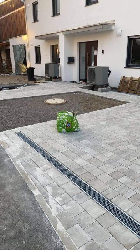 Tlakovanje i uređenje površina